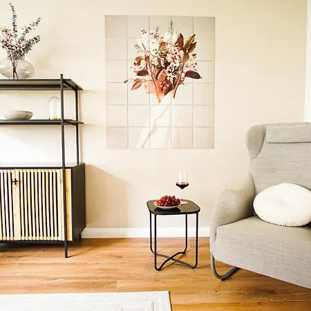 Homefy Bright And Cozy Holiday - Washer & Dryer - Free Parking Apartment *